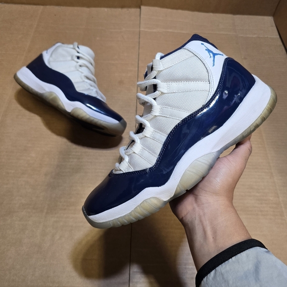 Size 8.5 - Jordan 11 Retro High Win Like '82 - Picture 2 of 6